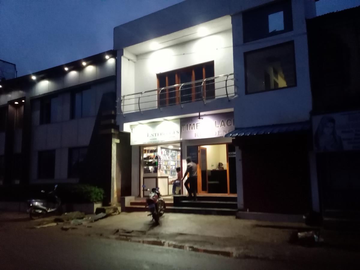 Hotel Time Palace Ooty Ngoại thất bức ảnh